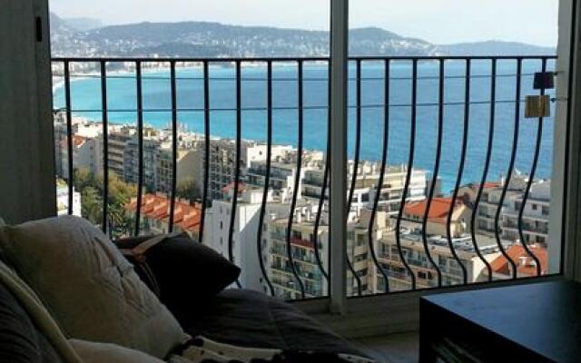 Apartment Avenue de Carras