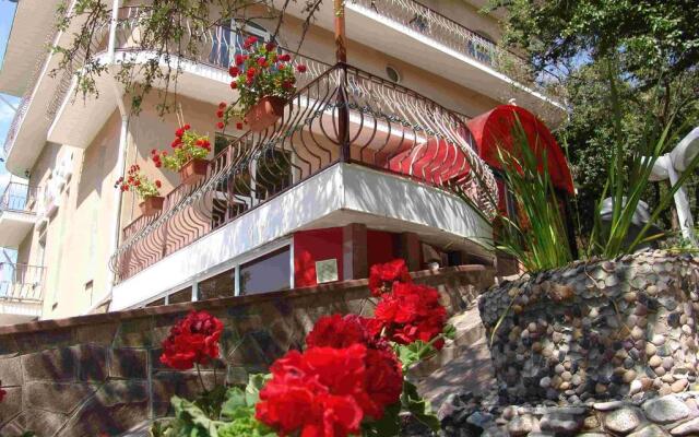 Горный отель 4 сезона 