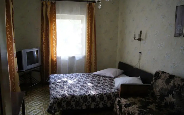 Admiral Bin-Bou Hotel