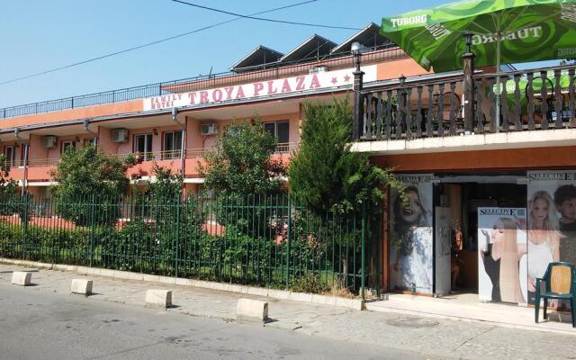 Troy Plaza Hotel