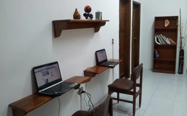 Women's Wellness Hostel y Spa