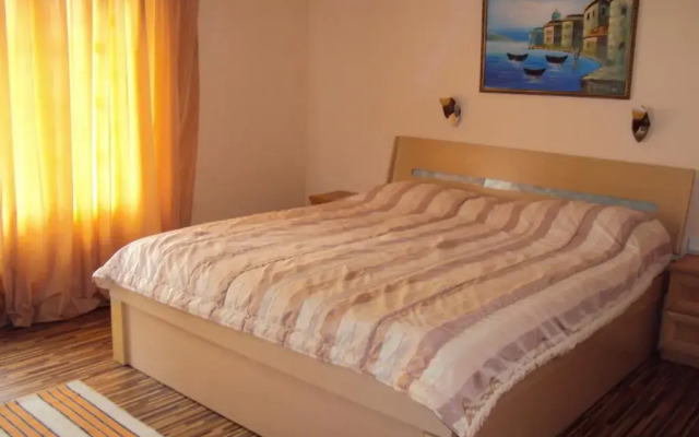 Troy Plaza Hotel