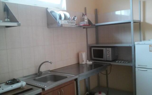 Iskander Hotel