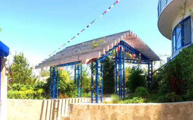 Myis Tolstyij Guest House
