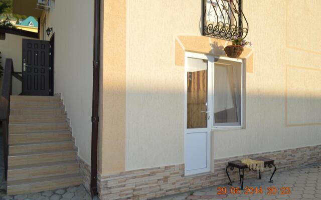 Chetyre Lilii Guest House