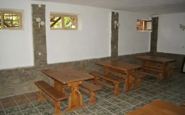 Admiral Bin-Bou Hotel