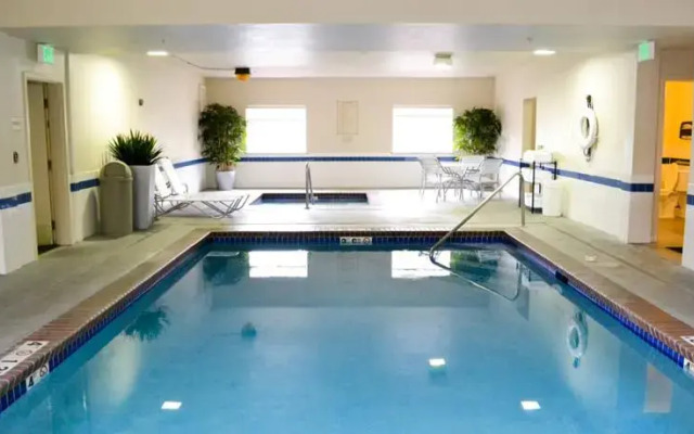 Fairfield by Marriott Inn & Suites Seattle Sea-Tac Airport