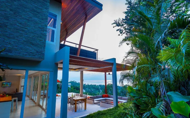 Bay Villa Geisha Girl