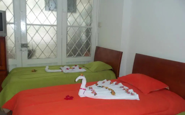 Women's Wellness Hostel y Spa