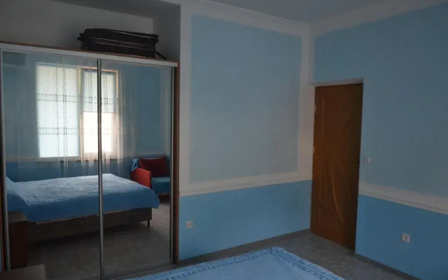 Zemfira Guest House