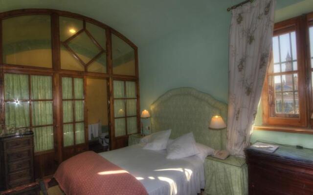 Casa Palacio De Carmona Hotel