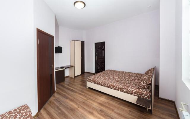 Iskander Hotel