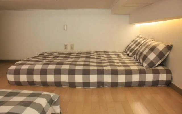 Gangnam Studio Plus