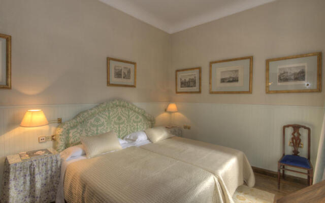 Casa Palacio De Carmona Hotel