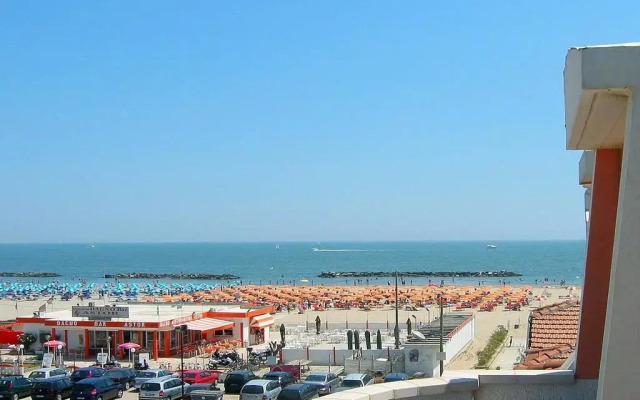 Luxurious Apartment in Lido Degli Estensi near Sea