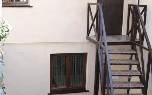 Apartments Massandrovskaya 13