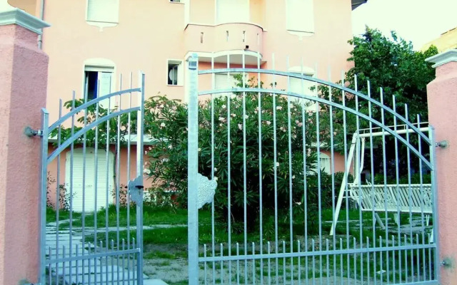 Luxurious Apartment in Lido Degli Estensi near Sea