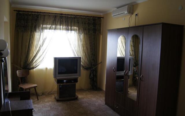 Admiral Bin-Bou Hotel