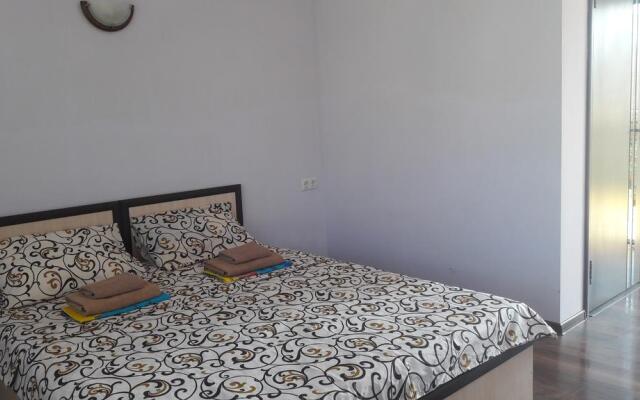 Iskander Hotel