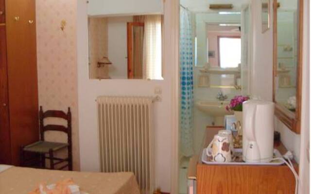 Faros Beach Hotel