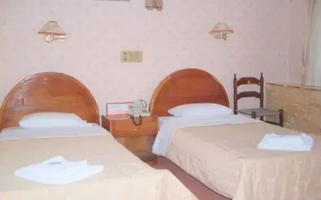 Faros Beach Hotel