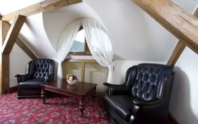 Chateau Zbiroh Hotel