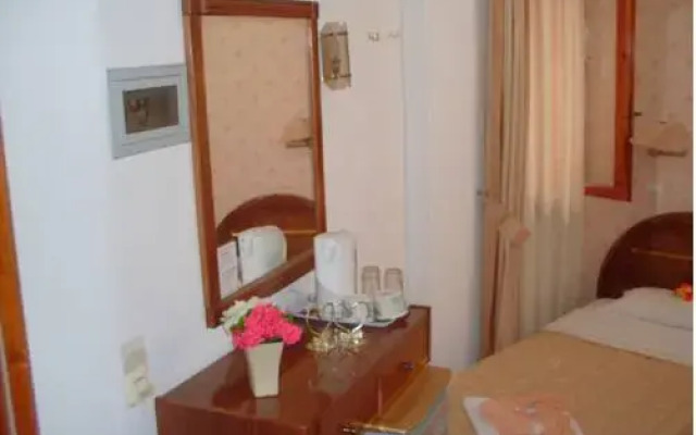 Faros Beach Hotel