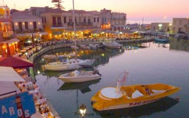 Faros Beach Hotel