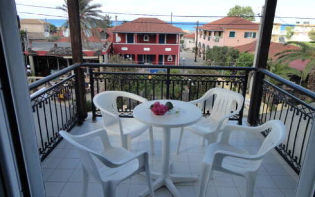 Montes Studios & Apartments