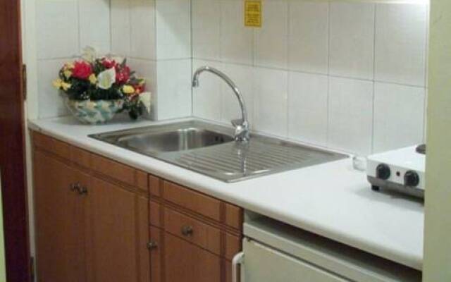 Montes Studios & Apartments