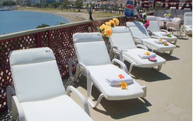 Faros Beach Hotel