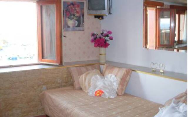 Faros Beach Hotel