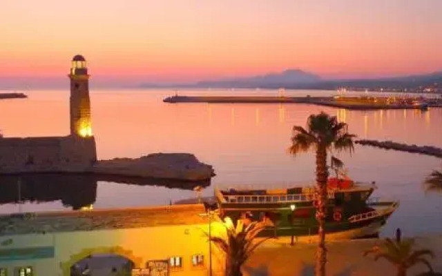 Faros Beach Hotel