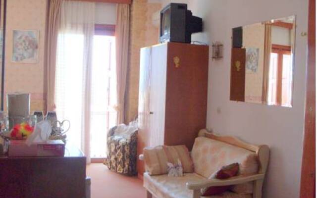 Faros Beach Hotel