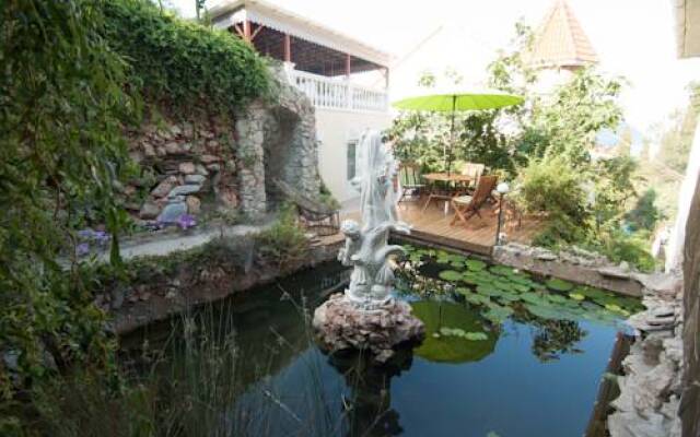 Snegiri Guest House