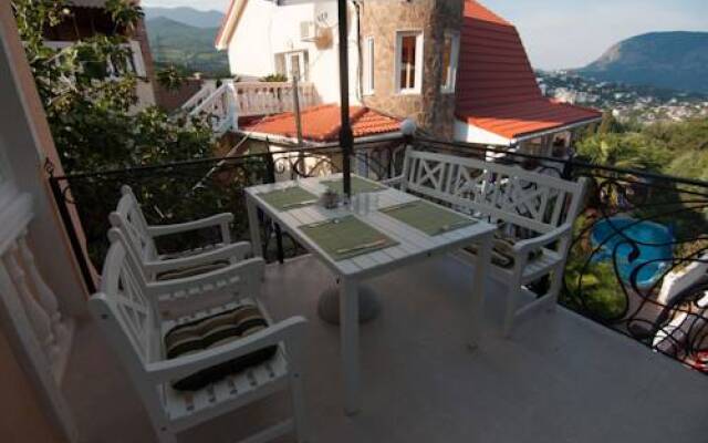 Snegiri Guest House