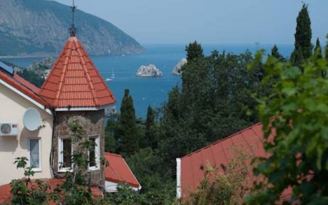 Snegiri Guest House