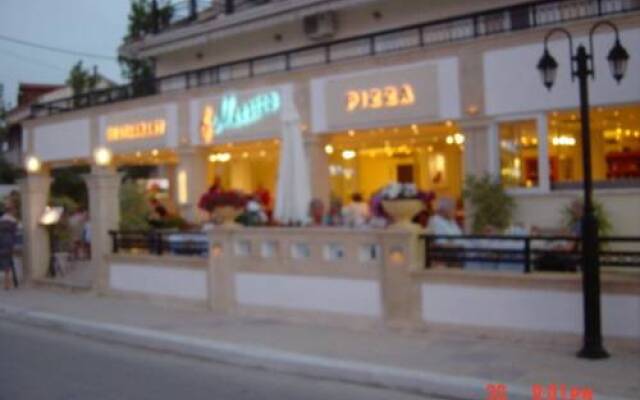 Montes Studios & Apartments