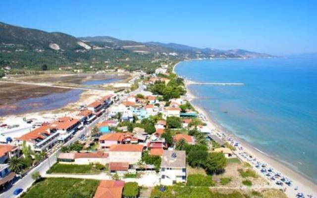 Montes Studios & Apartments