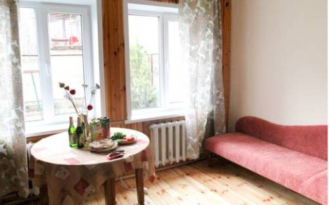 Uyut Guest House