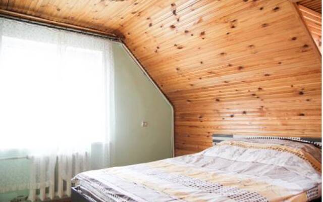 Uyut Guest House