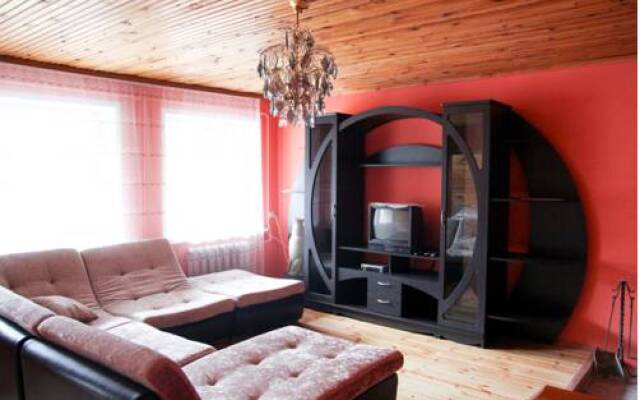 Uyut Guest House