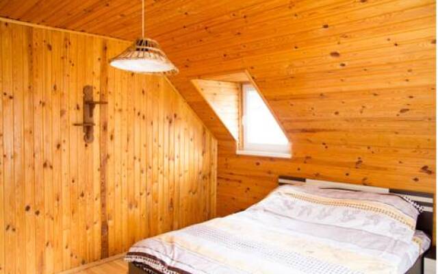 Uyut Guest House