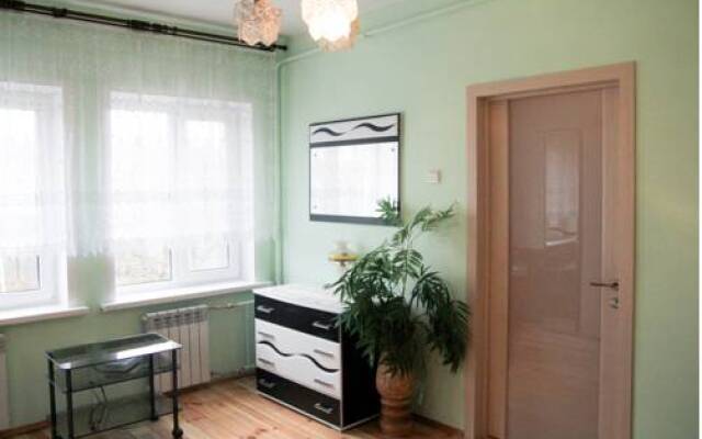 Uyut Guest House