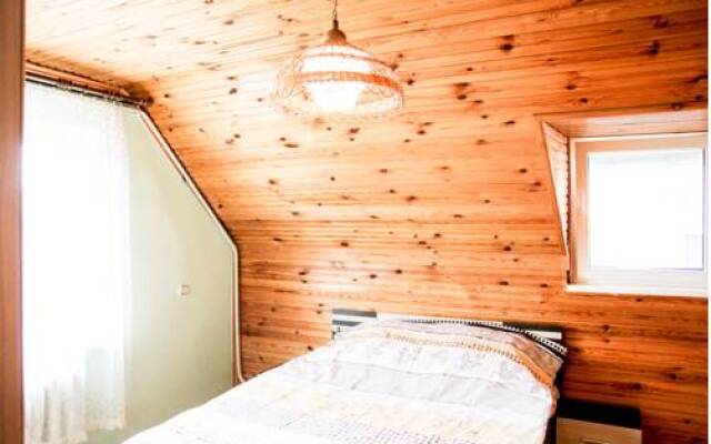 Uyut Guest House