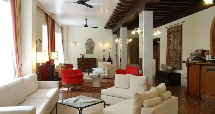 Hotel Valdor