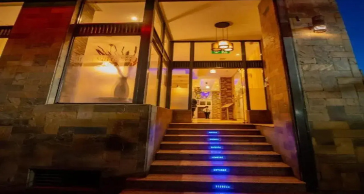 After 40 Hotel