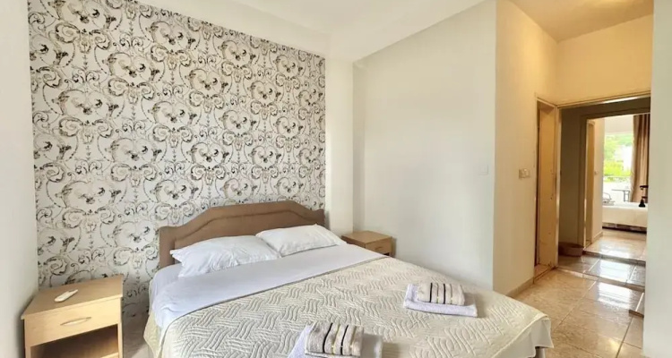 B & M Holiday Rooms