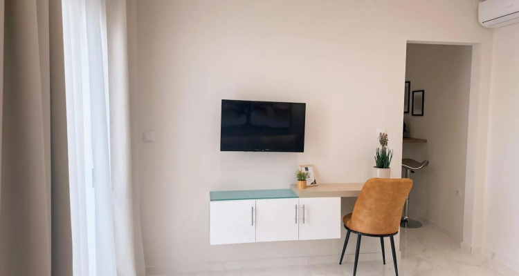 La Perla Apartments