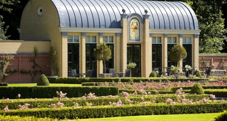 Van der Valk Hotel Kasteel Terworm — Van der Valk hotel